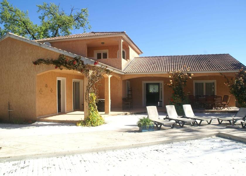 Corsica San-Nicolao Exterior Detail