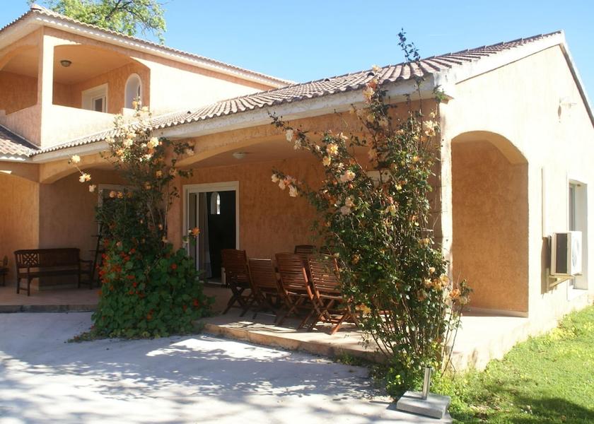 Corsica San-Nicolao Exterior Detail