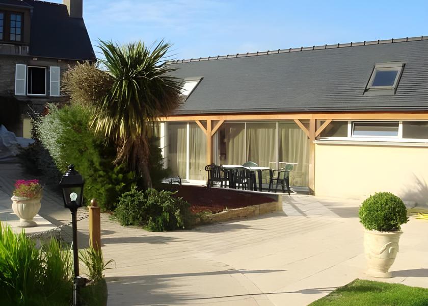 Brittany Ploubazlanec Hotel Exterior