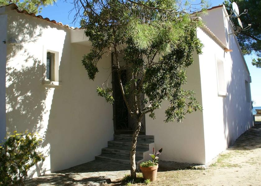 Corsica San-Nicolao Exterior Detail