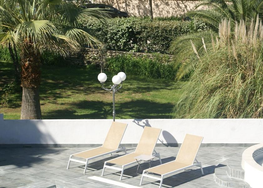 Corsica San-Nicolao Exterior Detail