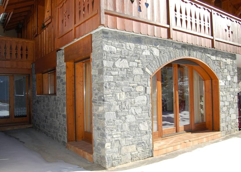 Auvergne-Rhone-Alpes Champagny-en-Vanoise Exterior Detail