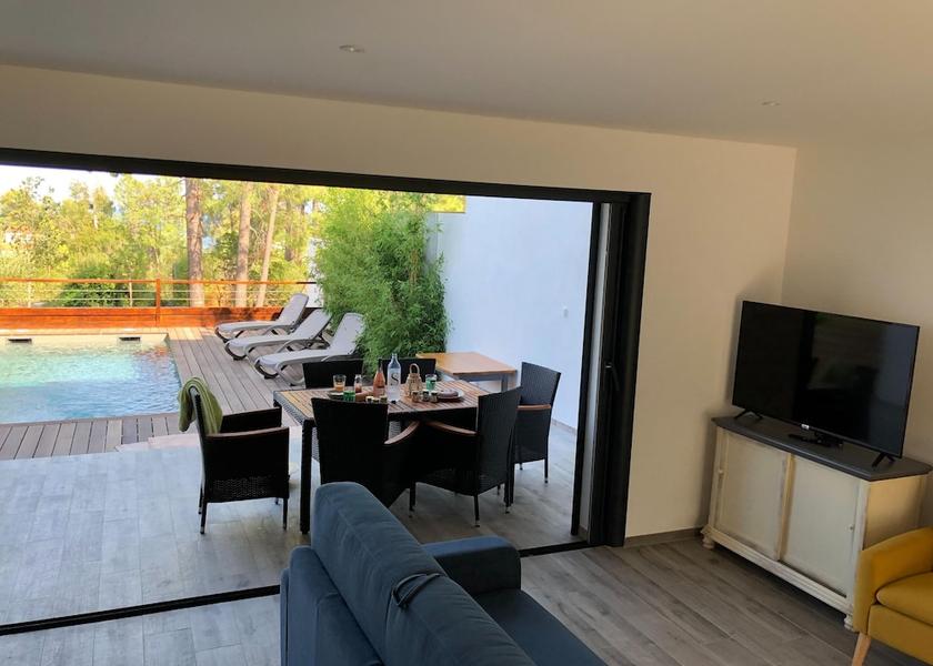 Corsica Sari-Solenzara Interior Entrance