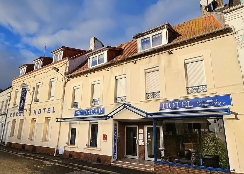 Hauts-de-France Etaples Front of property