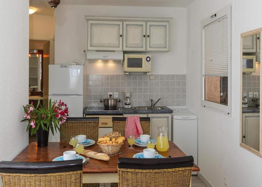 Corsica Sari-Solenzara Dining Area