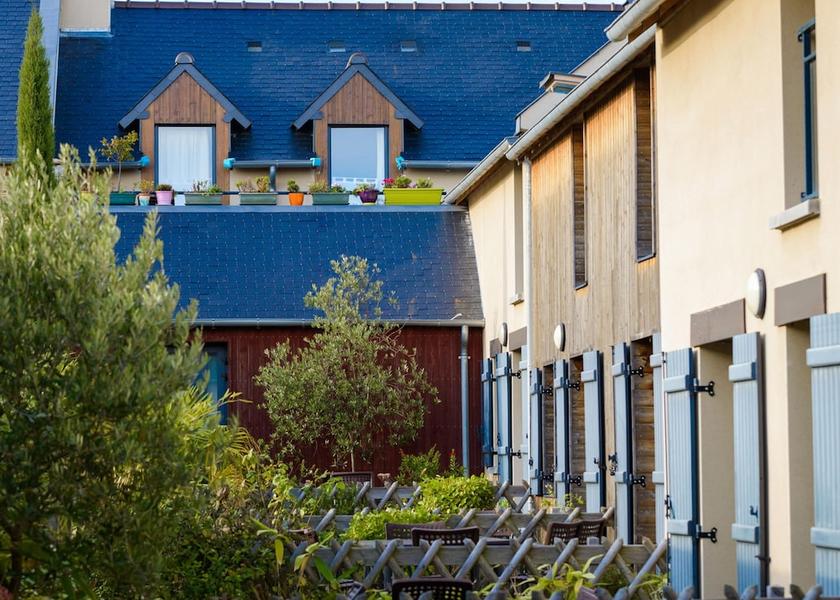 Brittany Cancale Exterior Detail