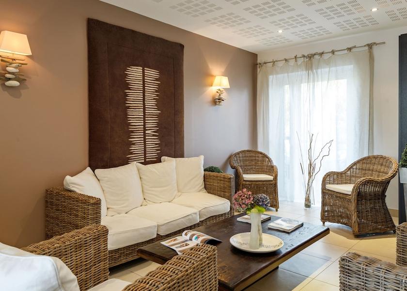 Brittany Cancale Living Area