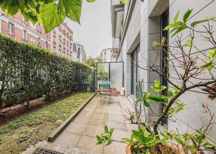 Ile-de-France Clichy Exterior Detail