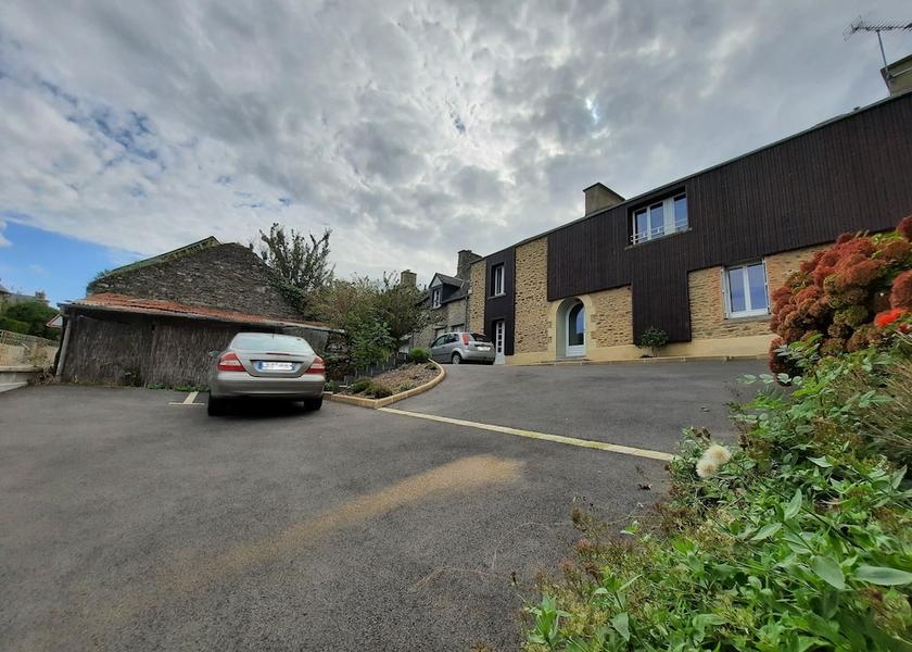 Normandy Beauvoir Parking