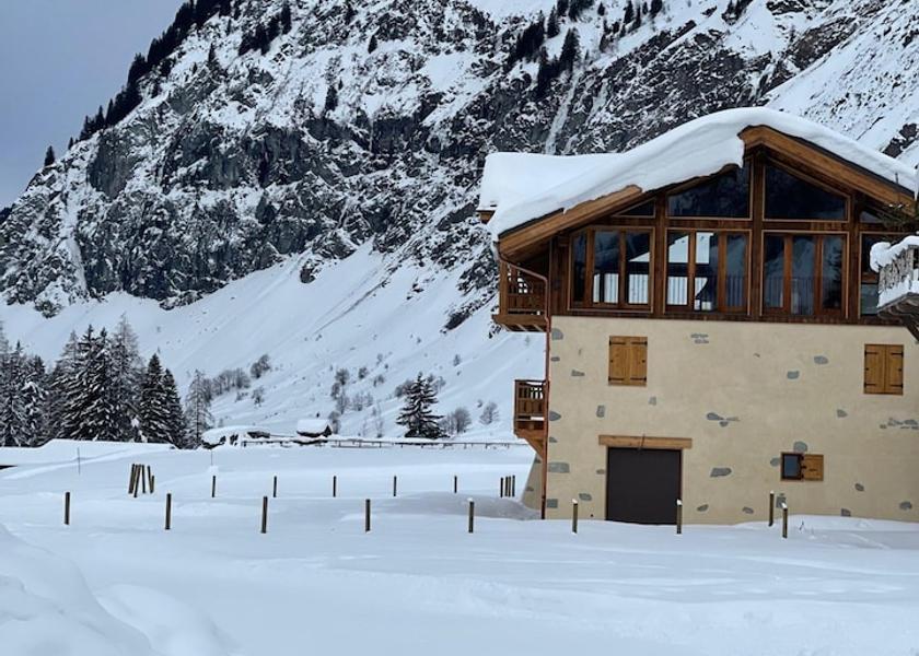 Auvergne-Rhone-Alpes Champagny-en-Vanoise Exterior Detail