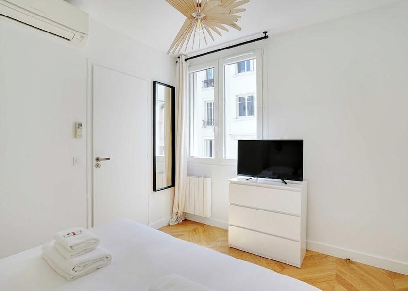 Ile-de-France Montreuil Room