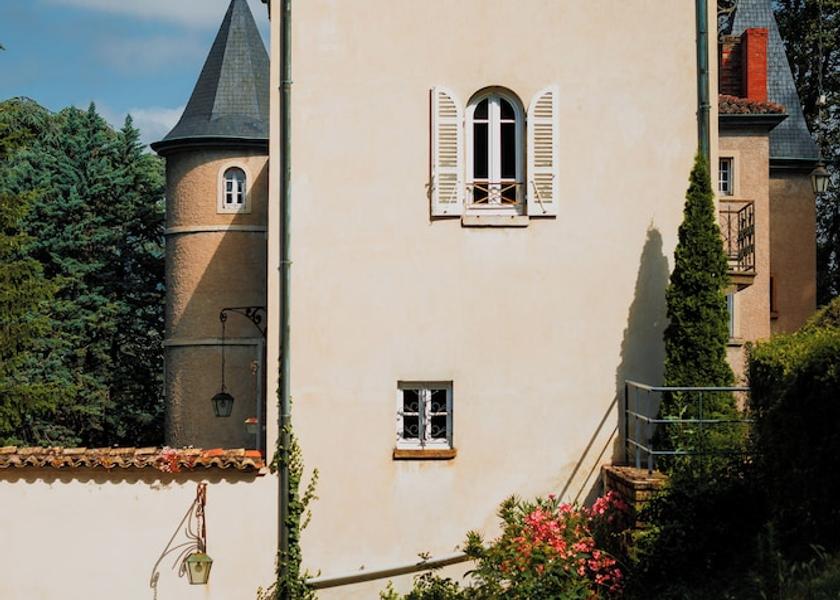 Auvergne-Rhône-Alpes Caluire-et-Cuire Exterior Detail