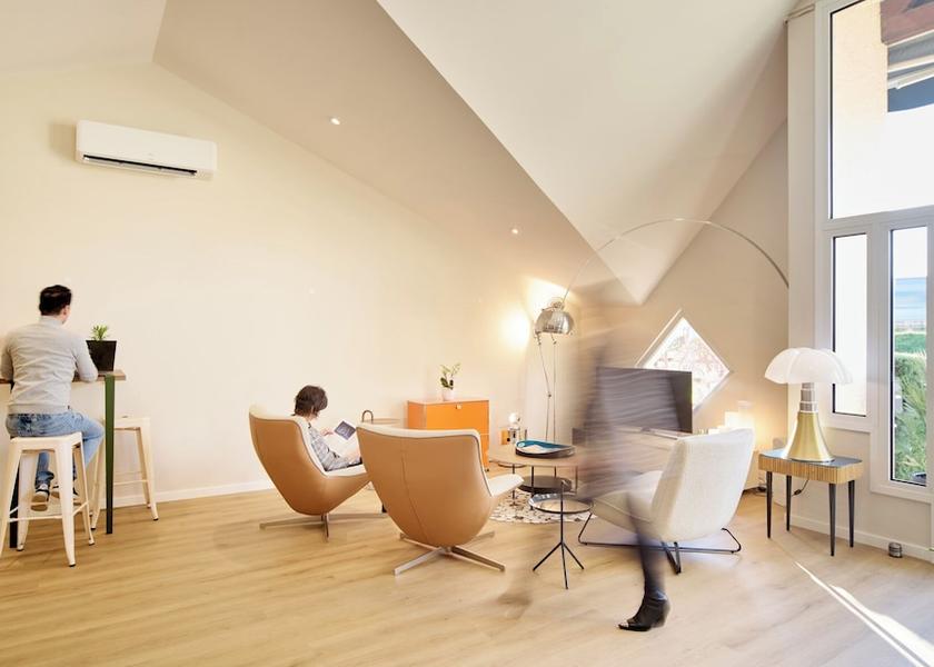 Bourgogne-Franche-Comte Tournus Reception