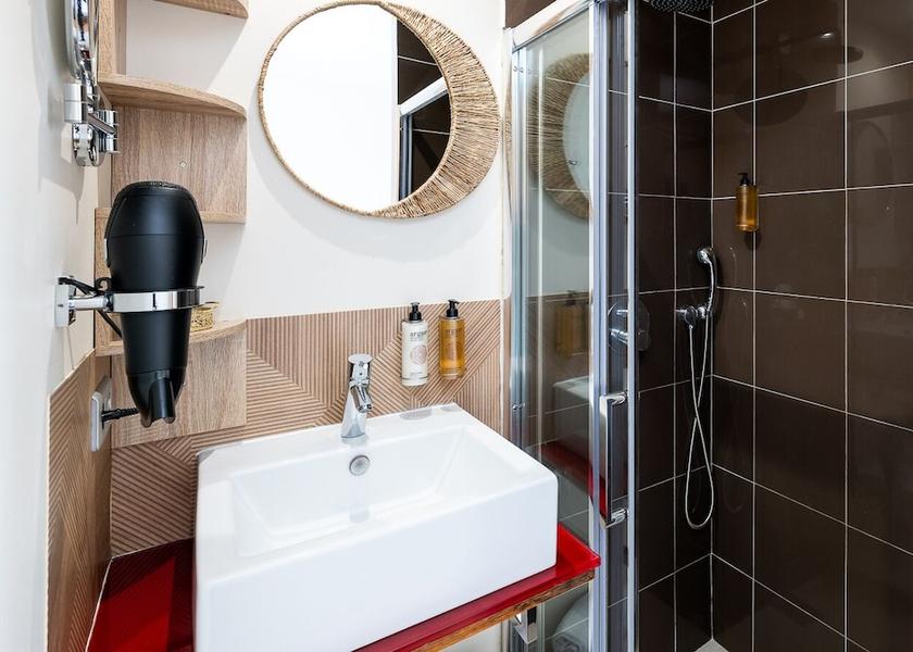 Provence-Alpes-Côte d'Azur Antibes Bathroom