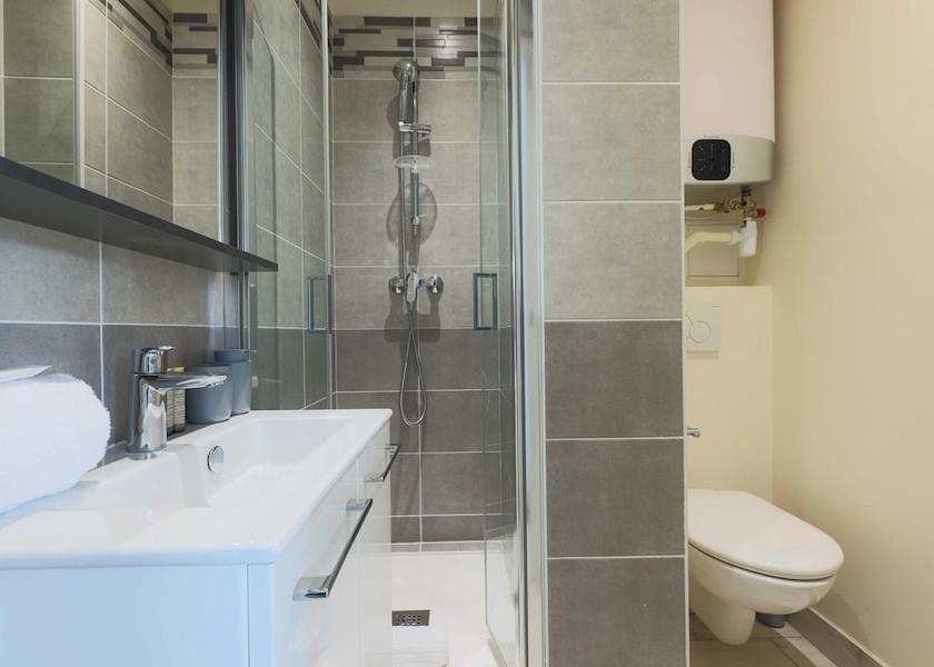 Ile-de-France Boulogne-Billancourt Bathroom