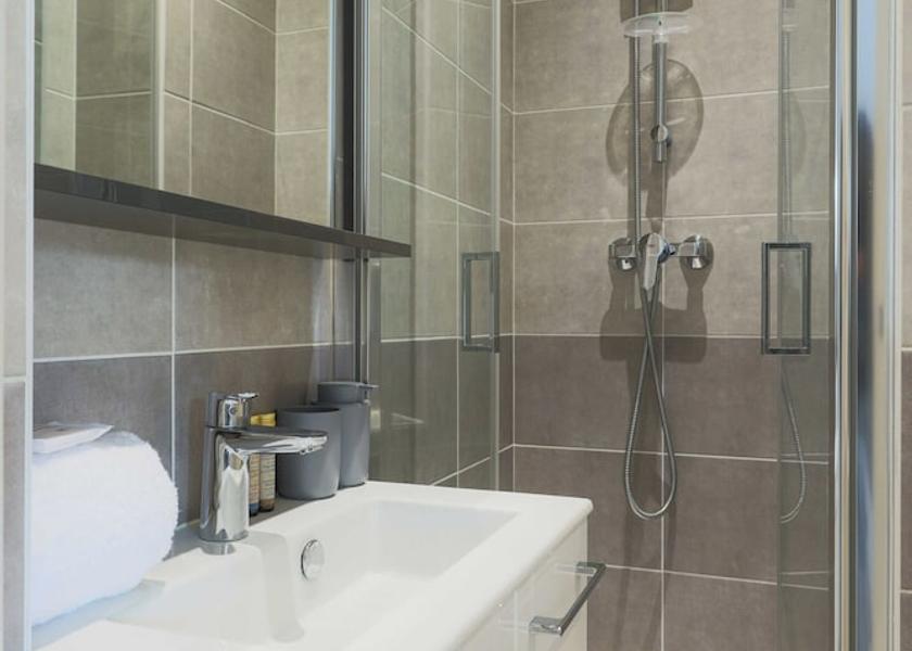 Ile-de-France Boulogne-Billancourt Bathroom