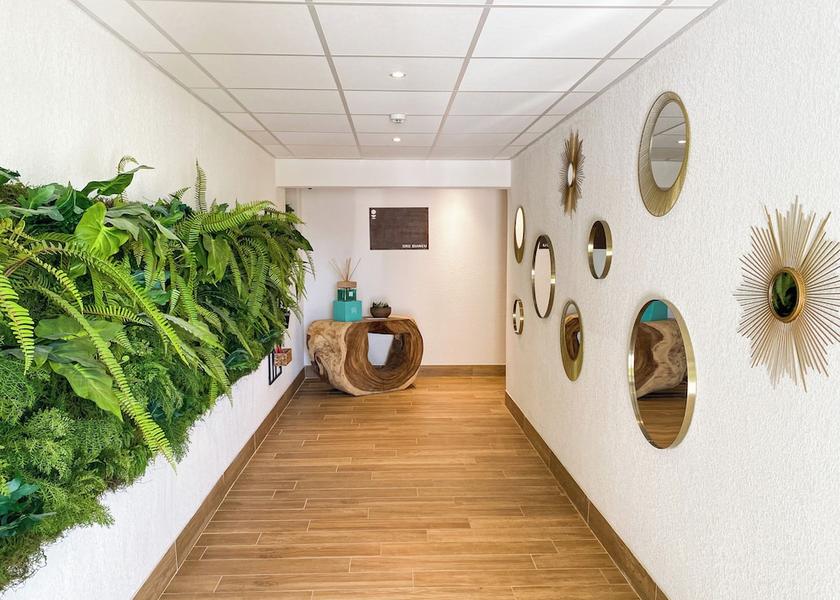 Corsica Lucciana Facade