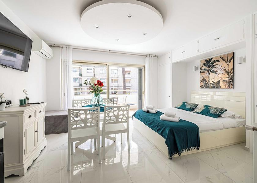 Provence - Alpes - Cote d'Azur Cannes Room
