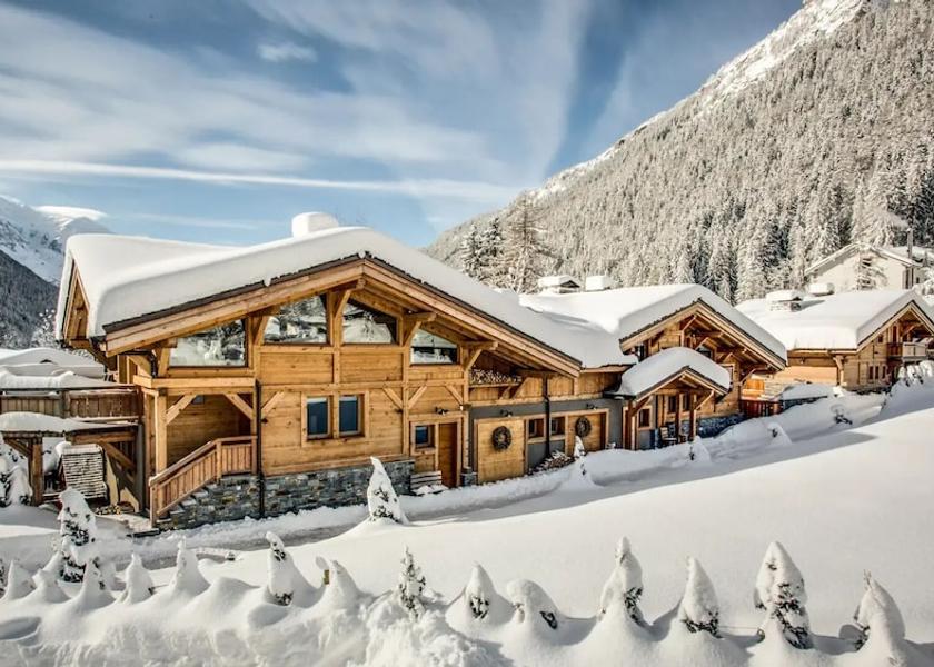 Auvergne-Rhone-Alpes Chamonix-Mont-Blanc Mountain View