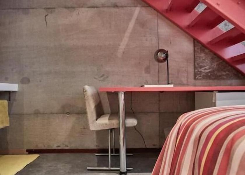 Hauts-de-France Roubaix Room