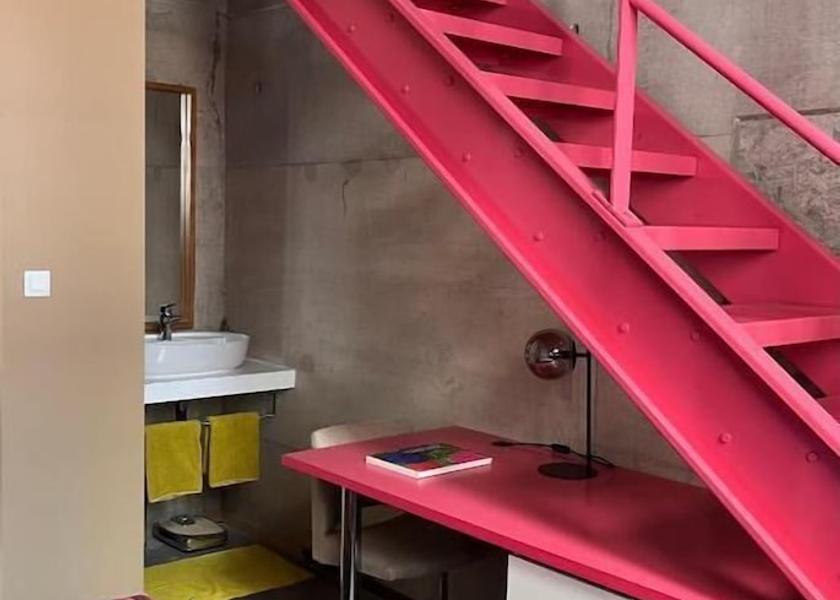 Hauts-de-France Roubaix Room