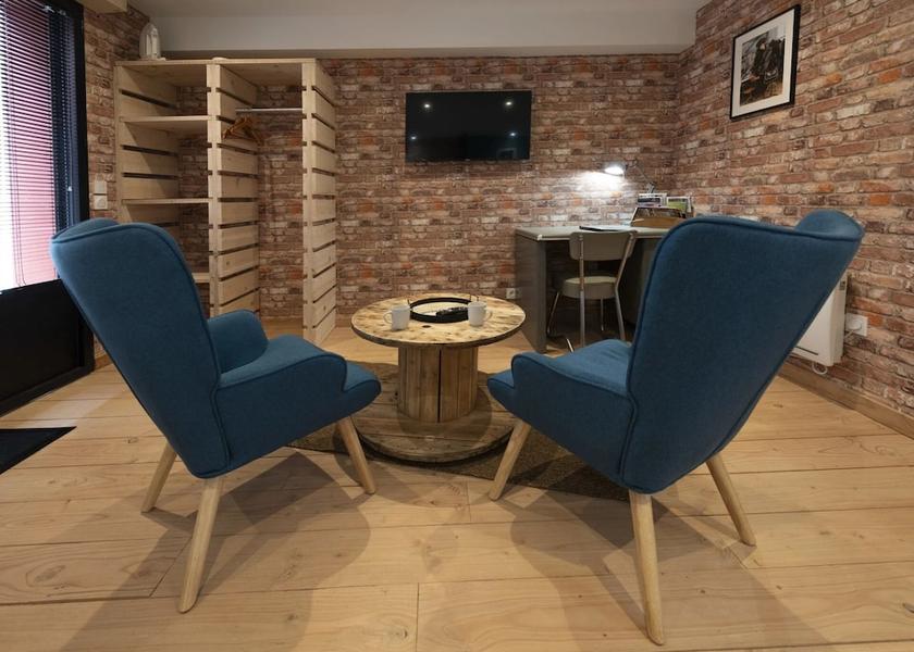 Pays de la Loire Le Mans Living Area