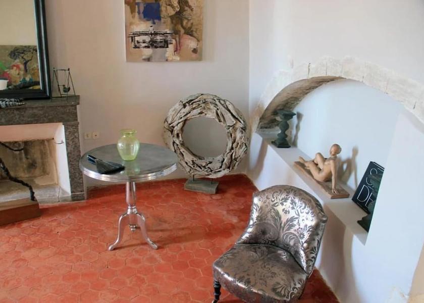 Auvergne-Rhone-Alpes Grignan Room