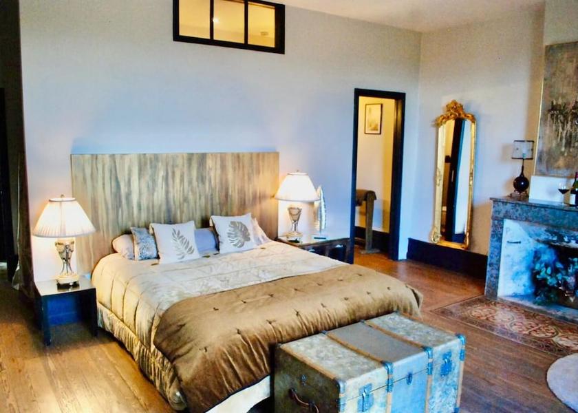 Auvergne-Rhone-Alpes Grignan Room