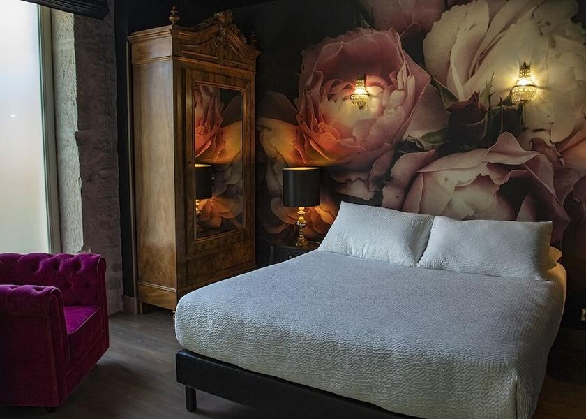 Bourgogne-Franche-Comte Tournus Room