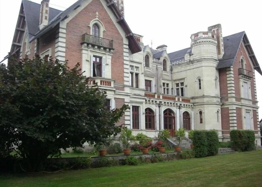 Pays de la Loire Les Ponts-de-Ce Primary image