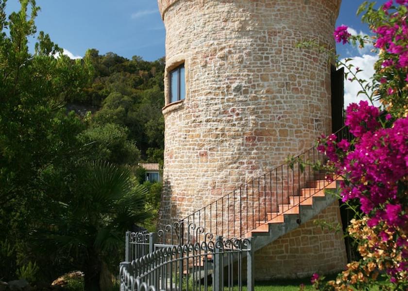 Corsica Sari-Solenzara Property Grounds