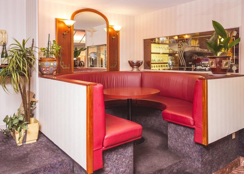 Auvergne-Rhone-Alpes Royat Restaurant