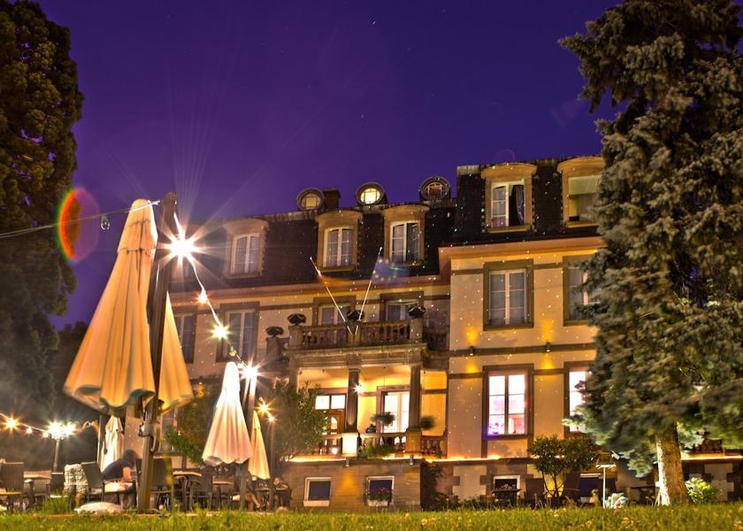 Grand Est Barr Front of property - evening/night