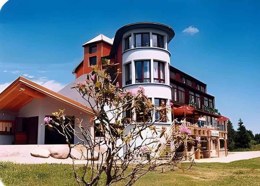 Grand Est Orbey Hotel Exterior