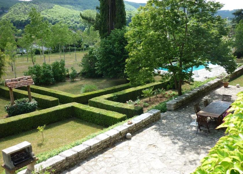 Occitanie Tour-de-Faure Garden