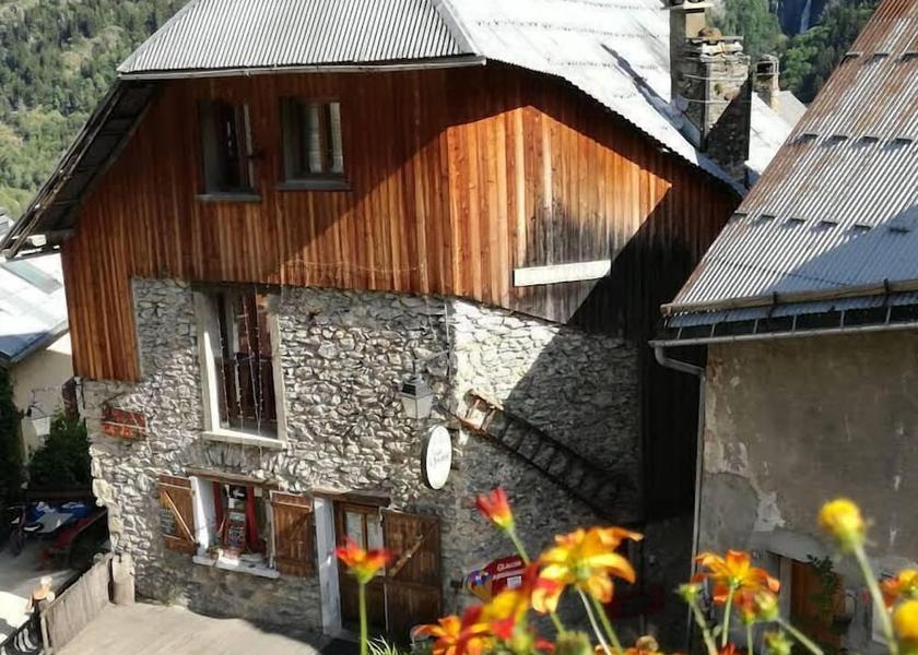 Auvergne-Rhône-Alpes Vaujany Exterior Detail