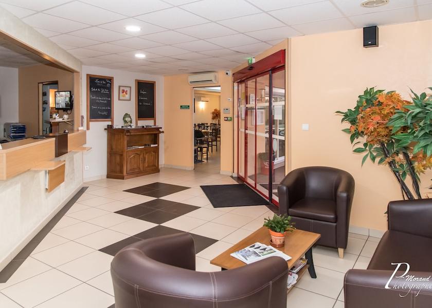 Nouvelle-Aquitaine Saint-Junien Reception