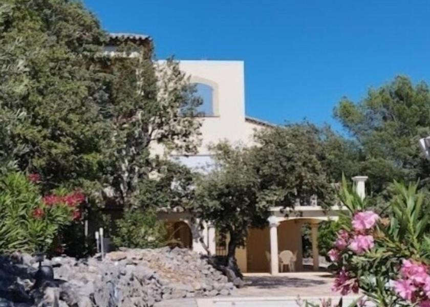 Provence - Alpes - Cote d'Azur Saint-Maximin-la-Sainte-Baume Facade