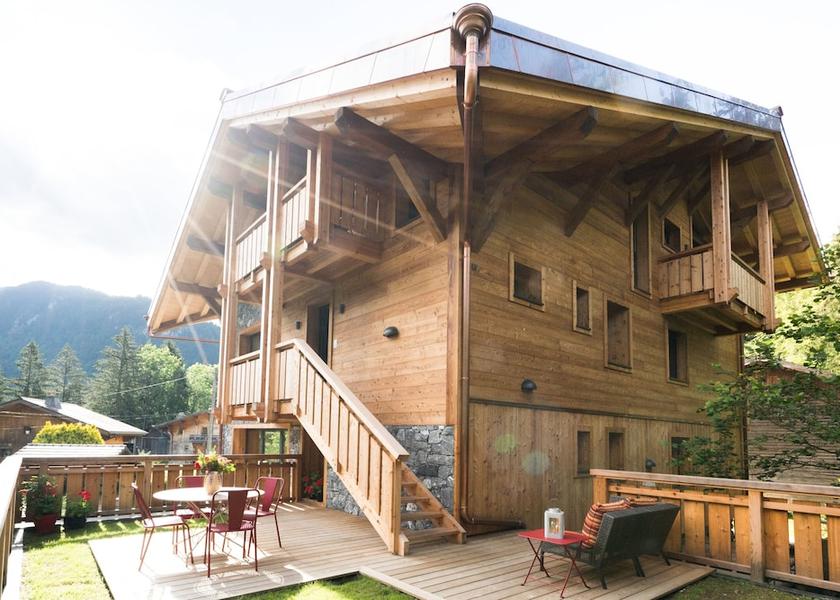 Auvergne-Rhone-Alpes Montriond Garden