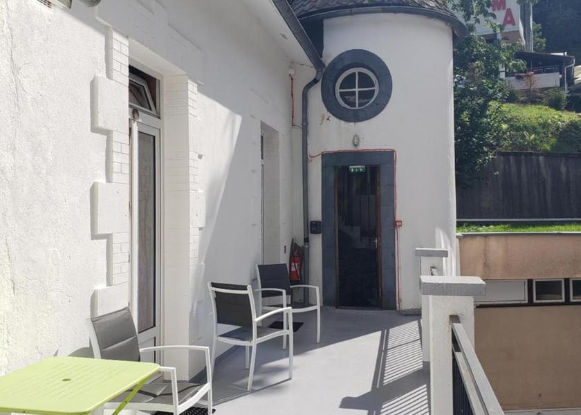 Auvergne-Rhône-Alpes Mont-Dore Hotel Exterior