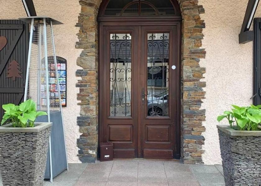Occitanie Saint-Mamet Front of property