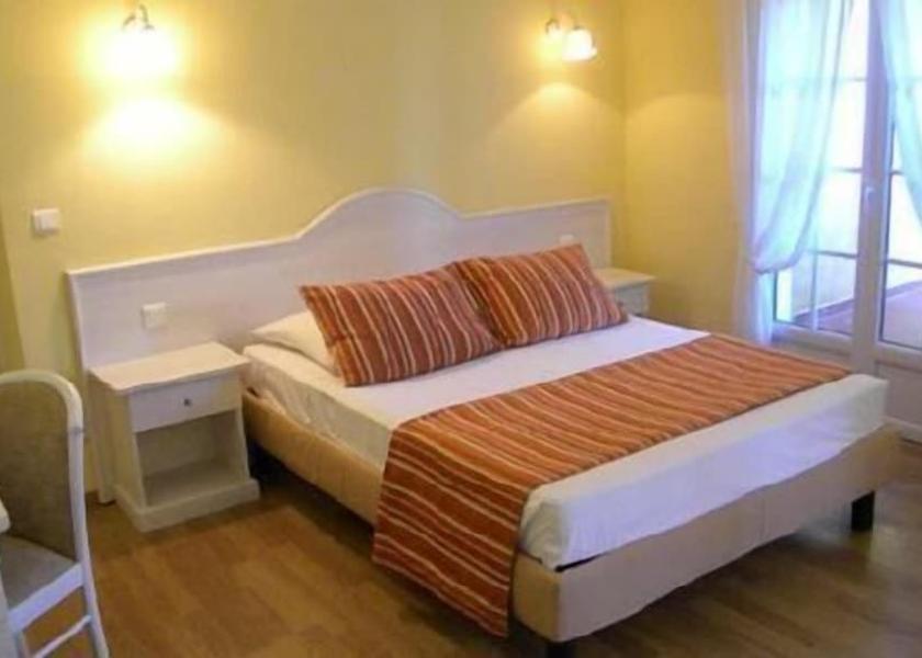 Corsica Lucciana Room