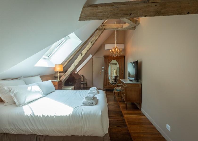 Centre - Loire Valley Vierzon Room