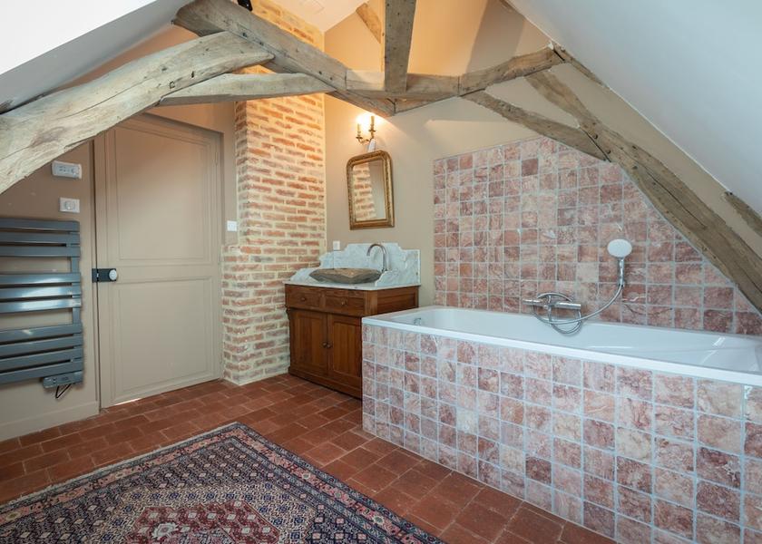 Centre - Loire Valley Vierzon Bathroom