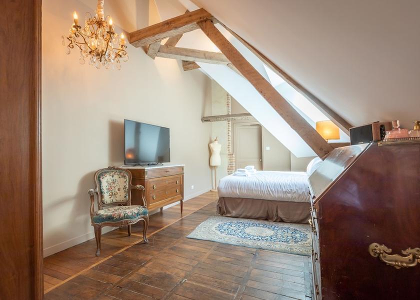 Centre - Loire Valley Vierzon Room