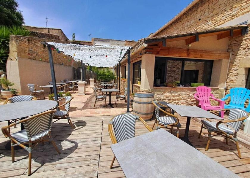 Occitanie Uchaud Terrace