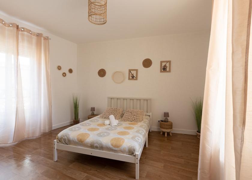 Pays de la Loire Le Mans Room