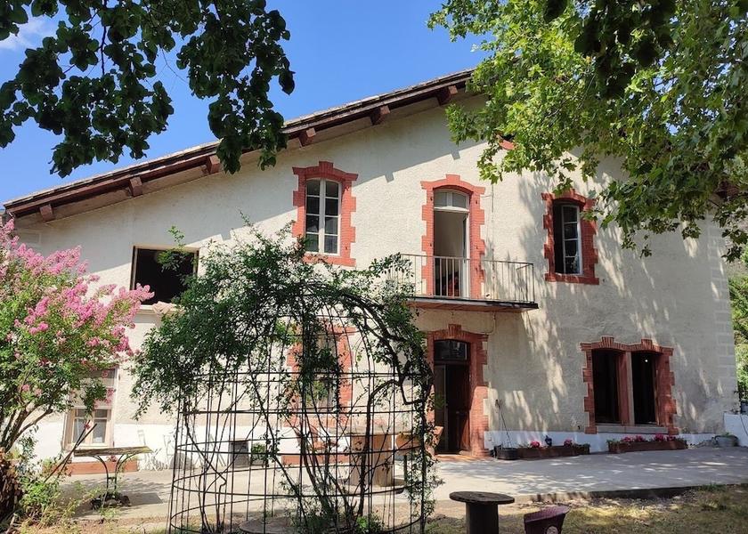 Occitanie Quillan Facade