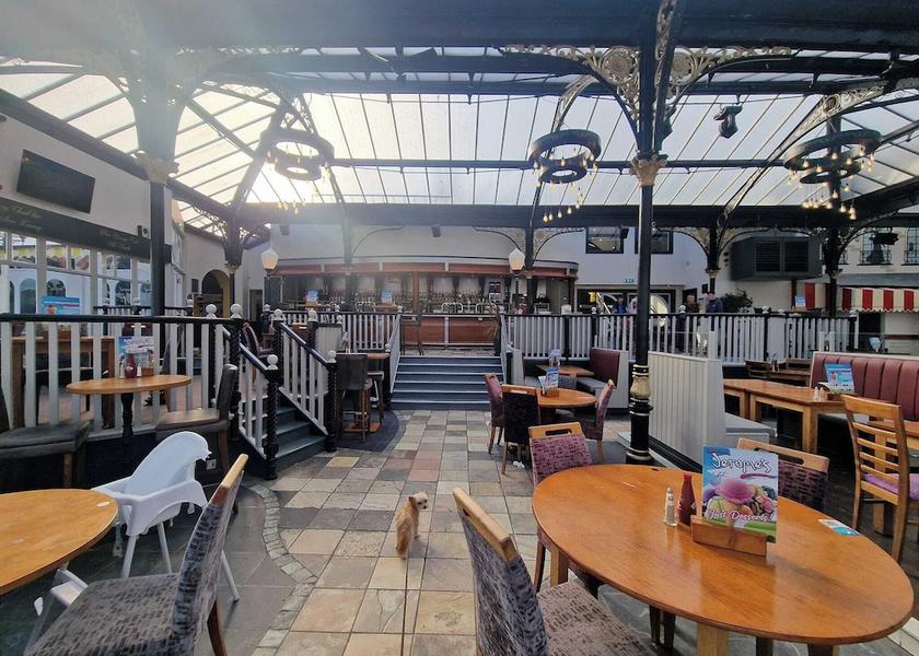 England Bridlington Outdoor Dining