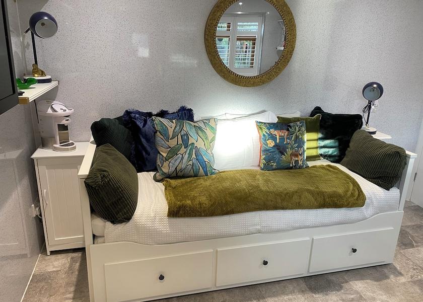 England Bexleyheath Room